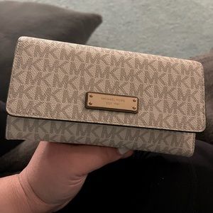 Michael Kors white and beige wallet